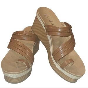 Wonderly Tan Strappy Wedge Sandals Si,e 6.5 Exellent Condition